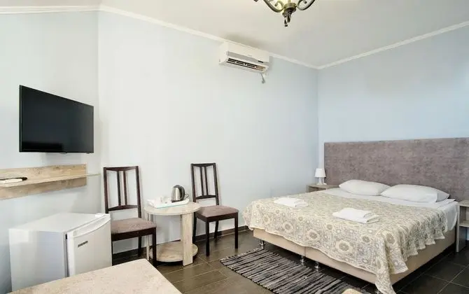 Standard Tek Büyük veya İki Ayrı Yataklı Oda (Without Balcony)