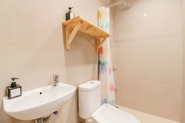 Superior Tek Büyük Yataklı Oda (with Stair View)