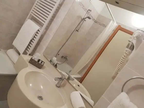 Standard Tek Büyük veya İki Ayrı Yataklı Oda, 1 Yatak Odası