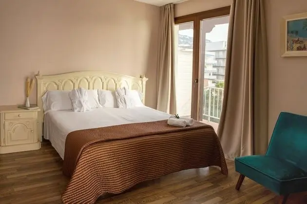 Comfort Tek Büyük Yataklı Oda, Kısmi Deniz Manzaralı