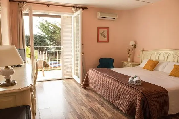 Comfort Tek Büyük Yataklı Oda, Kısmi Deniz Manzaralı