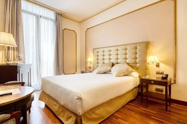 Classic Tek Büyük veya İki Ayrı Yataklı Oda