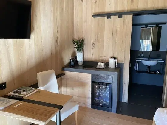 Büyük Yataklı Tek Kişilik Oda