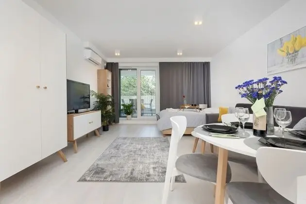 Stüdyo, Havuz Kullanımı, Plaj Kenarı