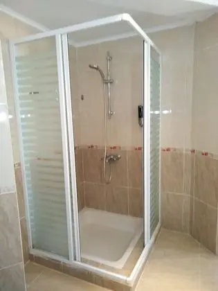Senior Oda, Engellilere Uygun, Havuz Manzaralı