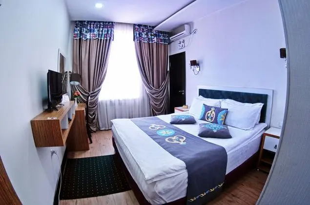 Standard Tek Büyük Yataklı Oda