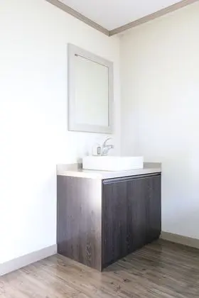 Dört Kişilik Oda, Ortak Banyo