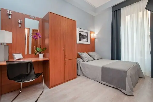 Tek Büyük Yataklı Oda