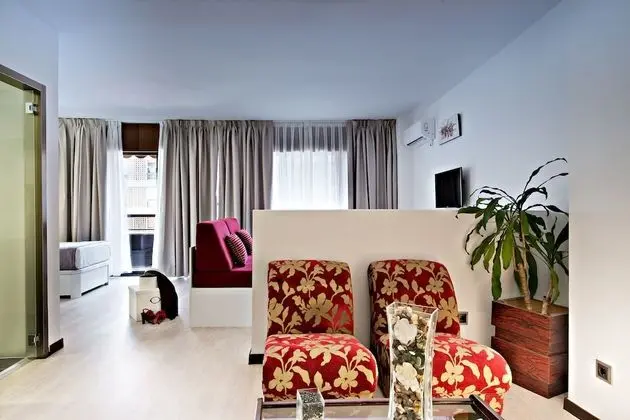 Süit, Balkon