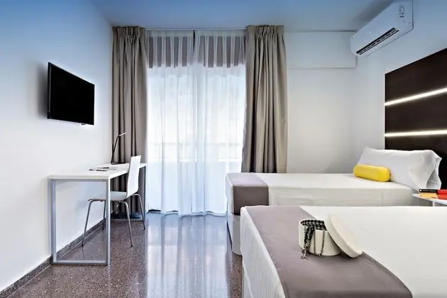 Tek Büyük Yataklı Oda, Balkon