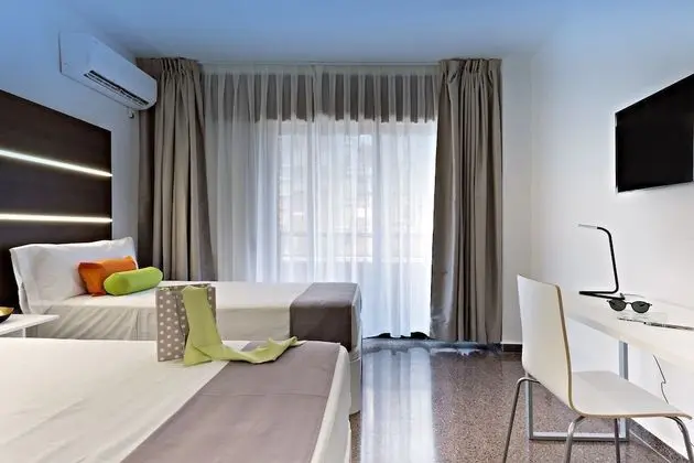Tek Büyük Yataklı Oda, Balkon