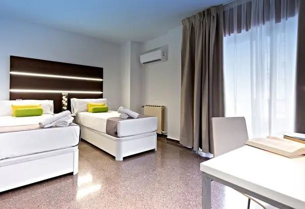Tek Büyük Yataklı Oda, Balkon