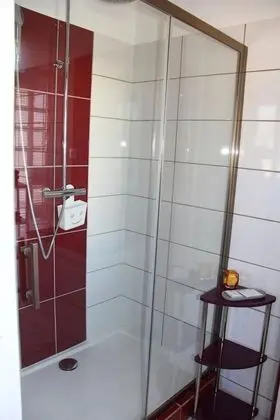 Comfort Üç Kişilik Oda, Özel Banyo, Bahçe Manzaralı