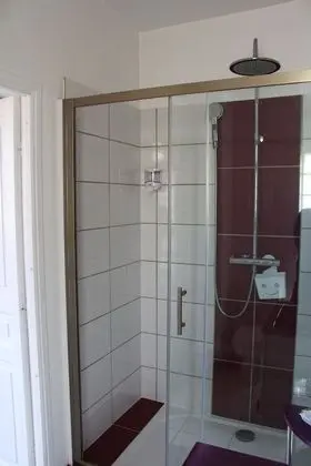 Comfort Üç Kişilik Oda, Özel Banyo, Bahçe Manzaralı