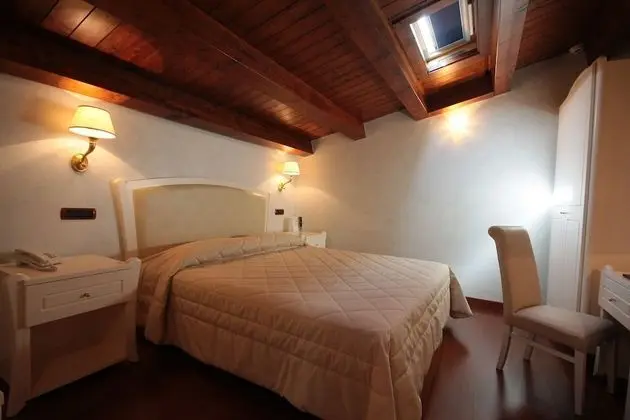 Tek Büyük Yataklı Oda