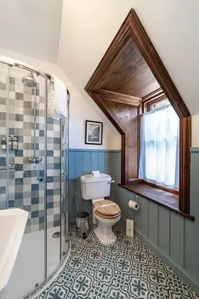 Classic Tek Büyük Yataklı Oda (Classic Manor Double First Floor)