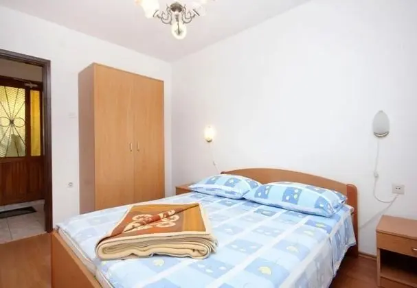 Apart Daire (Roki - 10 m from beach - A1(6+2) Veli)