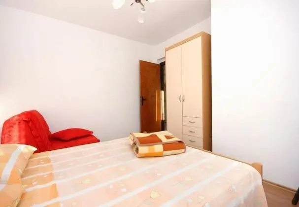 Apart Daire (Roki - 10 m from beach - A1(6+2) Veli)