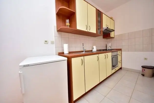 Apart Daire (Roko - 50 meters from sandy beach - A)