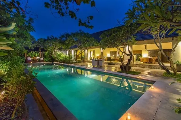 Villa, 2 Yatak Odası, Kişiye Özel Havuzlu, Bahçe Manzaralı