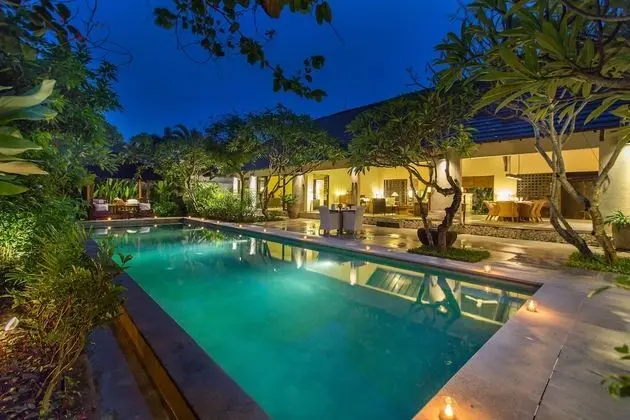 Villa, 3 Yatak Odası, Kişiye Özel Havuzlu, Bahçe Manzaralı