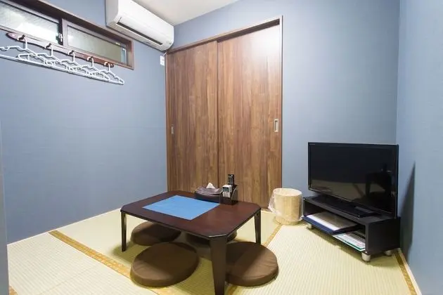 Apart Daire, Zemin Kat (Rokuhara)