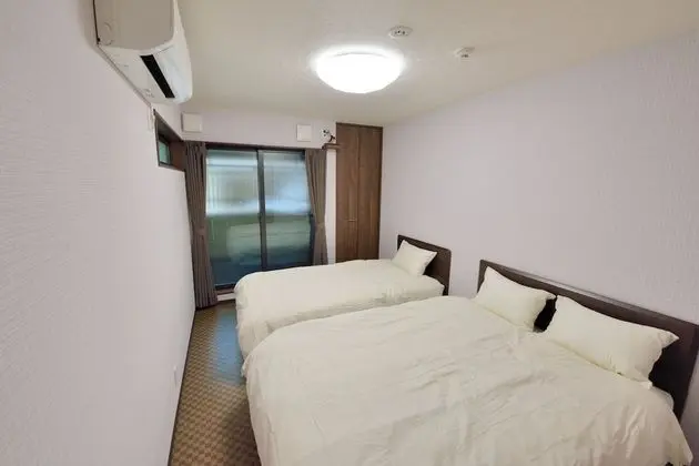 Apart Daire, Zemin Kat (Rokuhara)