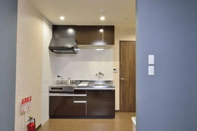 Apart Daire, Zemin Kat (Rokuhara)