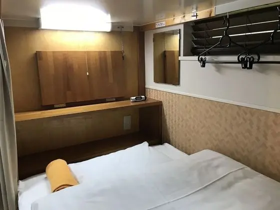 Ortak Ranzalı Oda, Sadece kadınlar için (1 Guest)