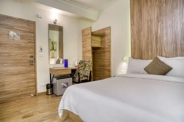 Emerald Suites (Separate Unit)