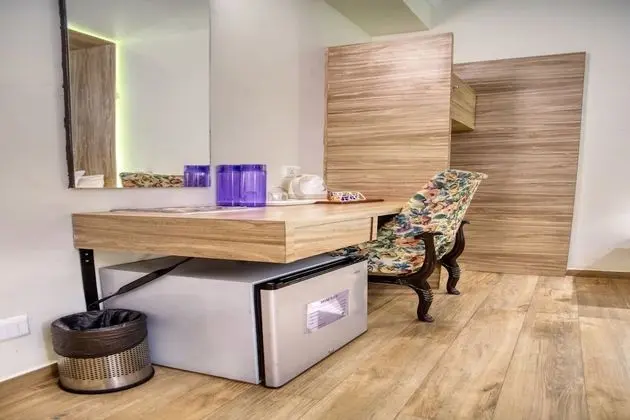 Emerald Suites (Separate Unit)