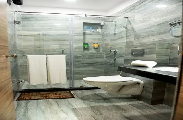 Emerald Suites (Separate Unit)
