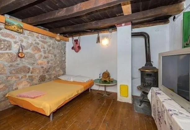 Ev (Role - retro & afordable - H(2+2))