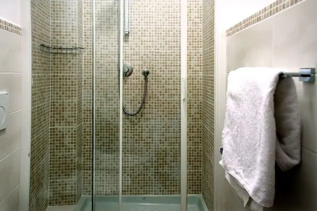 Tek Büyük Yataklı Oda, Balkon, Şehir Manzaralı