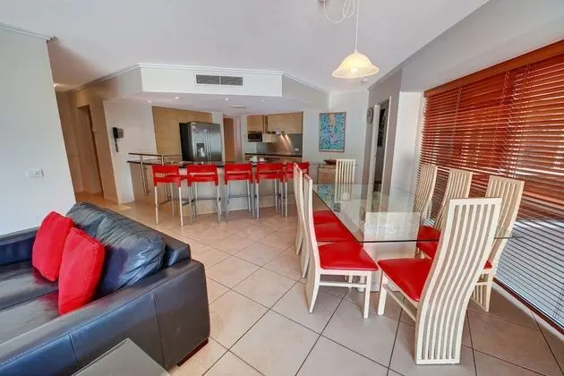 Apart Daire, 3 Yatak Odası (with Courtyard)