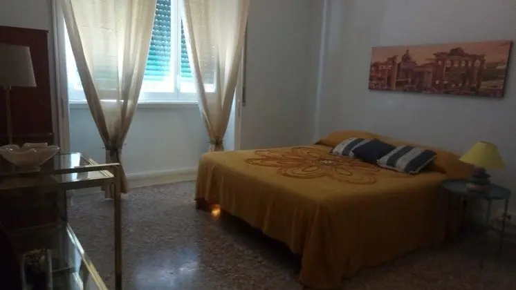 City Üç Kişilik Oda, Balkon (1)