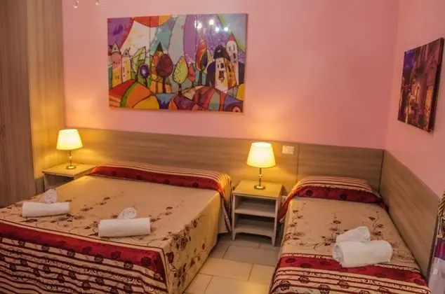 Standard Üç Kişilik Oda