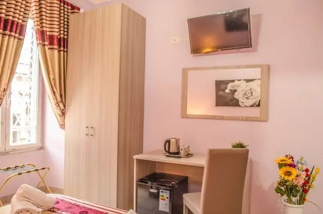 Standard Üç Kişilik Oda