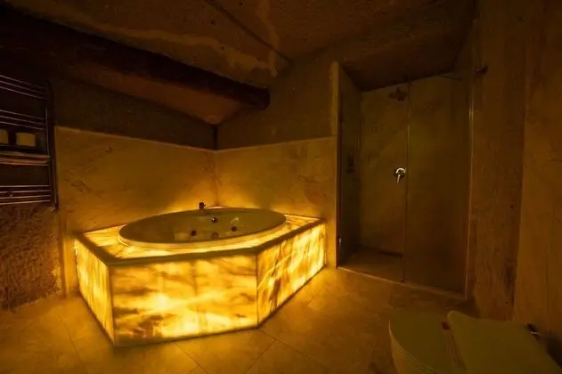 Deluxe Cave Suit