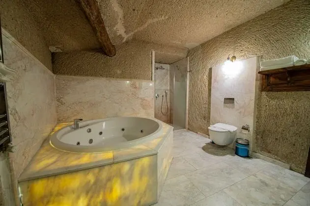 Deluxe Cave Suit