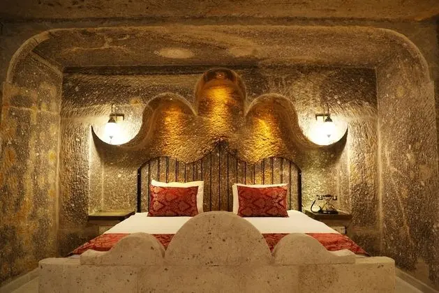 Deluxe Queen Suite