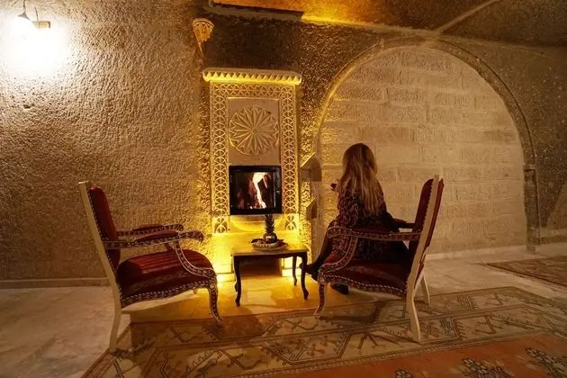 Deluxe Queen Suite