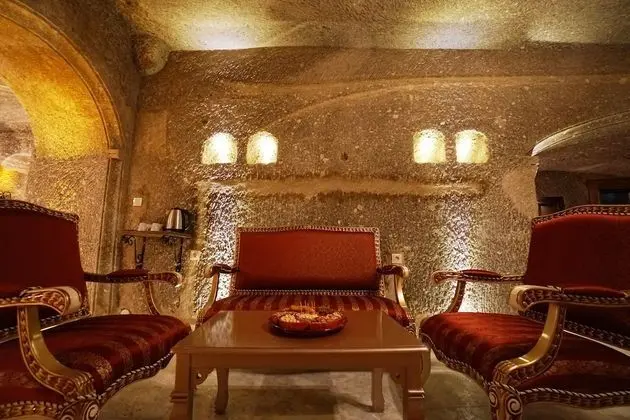 Deluxe Queen Suite