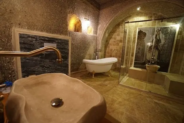 Queen Suite