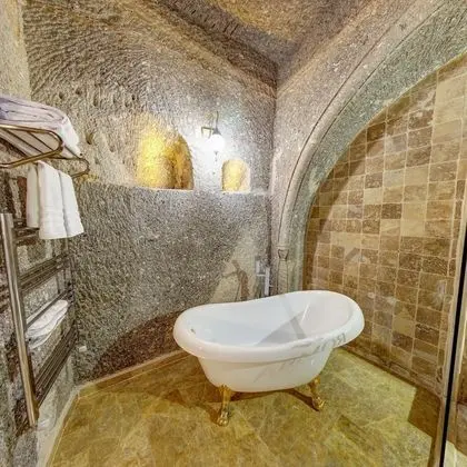 Queen Suite