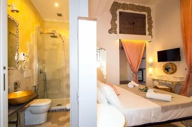 Tek Büyük Yataklı Oda