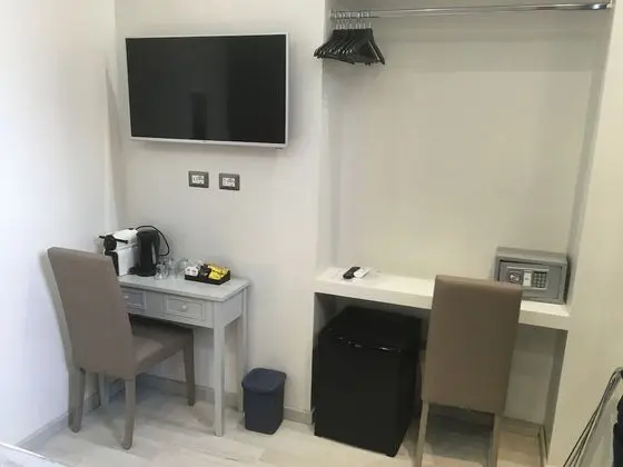 Basic Tek Büyük Yataklı Oda