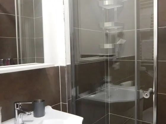 Economy Tek Büyük Yataklı Oda