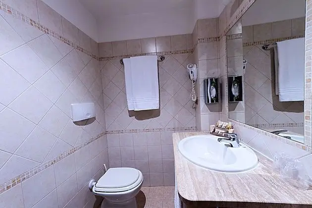 Standard Büyük Yataklı Tek Kişilik Oda