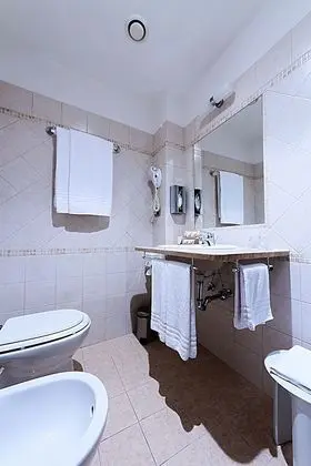 Standard Üç Kişilik Oda